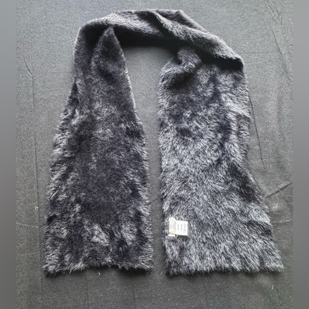 Women’s Nine West Black Fuzzy Scarf
